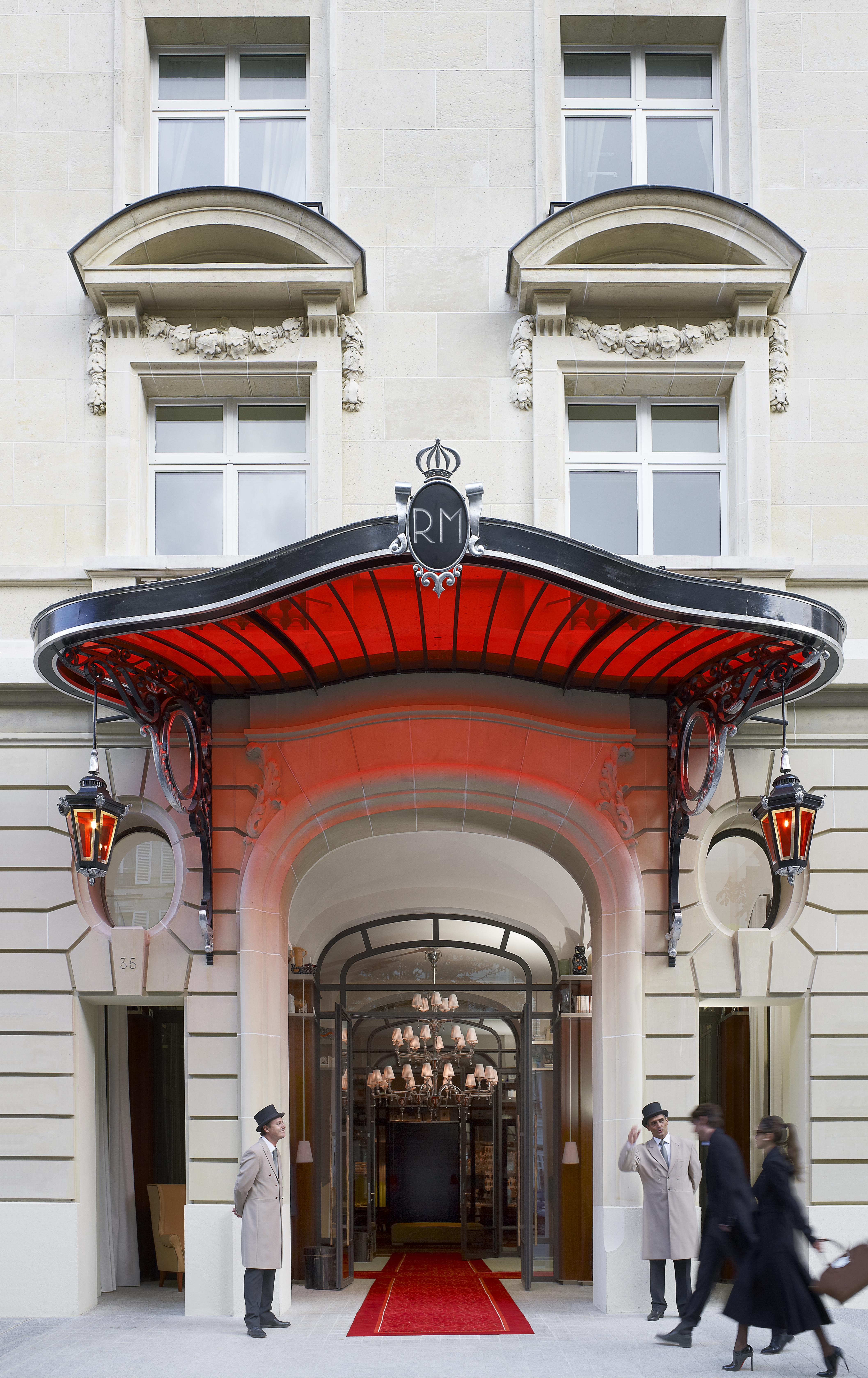 An arty hotel from floor to ceiling  : The Royal Monceau-Raffles